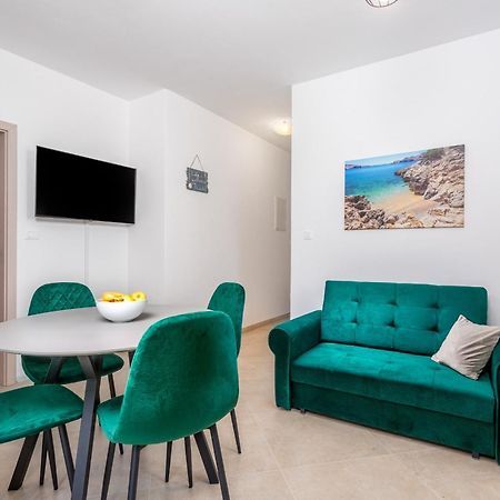 Divine Apartments Baška Eksteriør billede