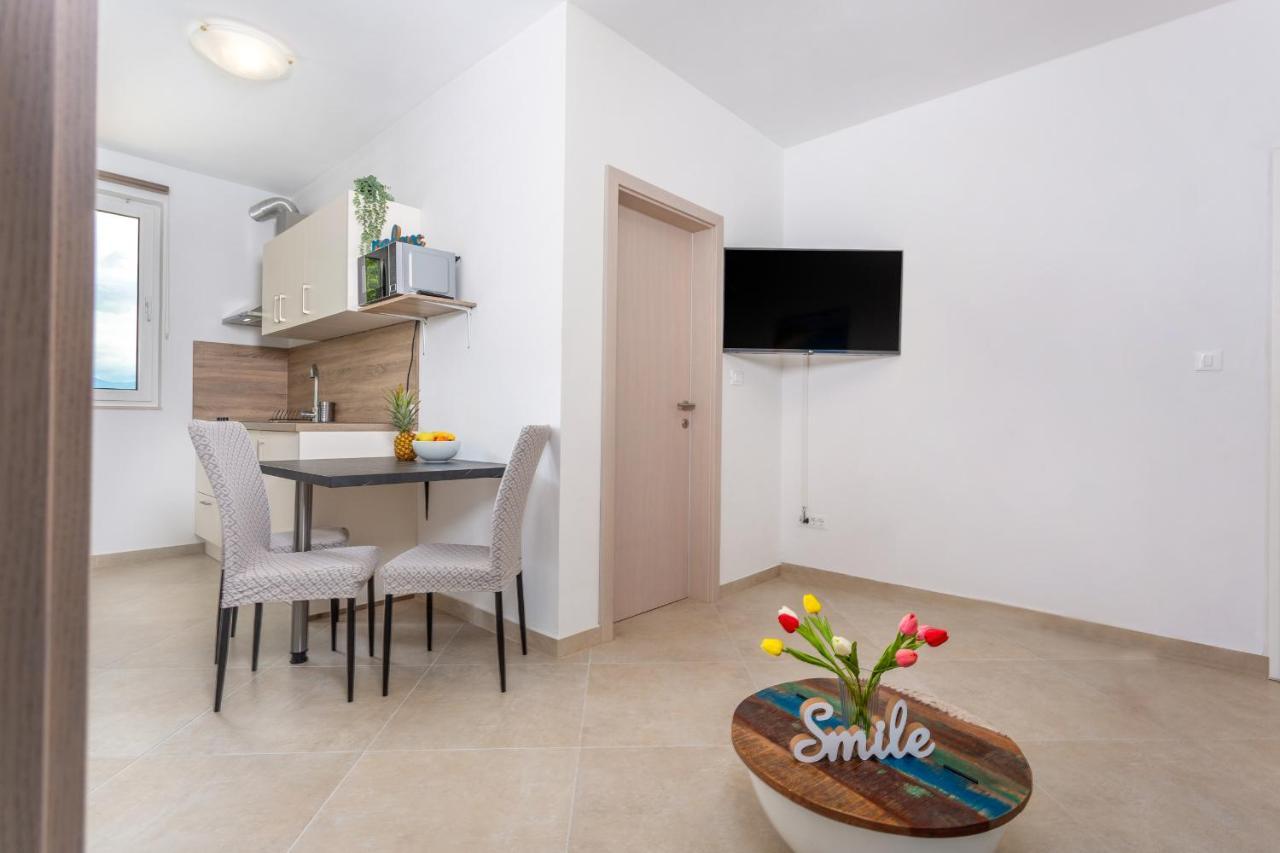 Divine Apartments Baška Eksteriør billede